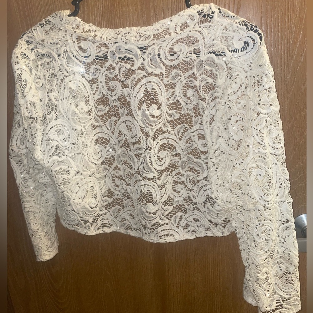 LACE BOLERO - Picture 2 of 6